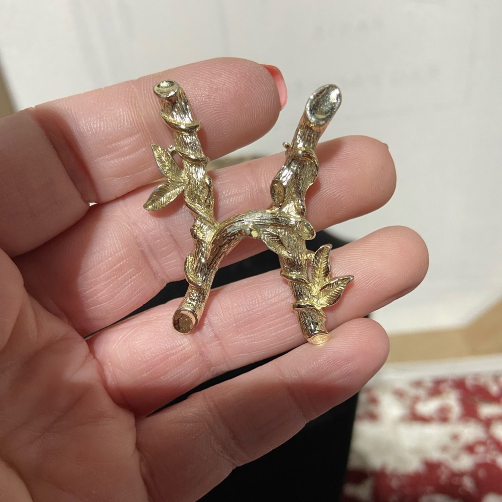 VTG Sarah Coventry Letter Brooch, “H”